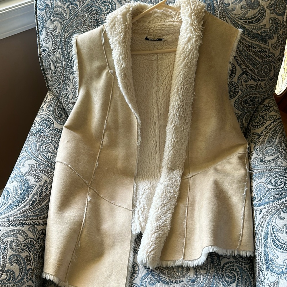Size Medium Fur Vest! SUPER warm. Great condition like new